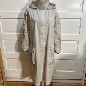 Lululemon Smooth Departure Rain Jacket Size 8 Light Chrome $188